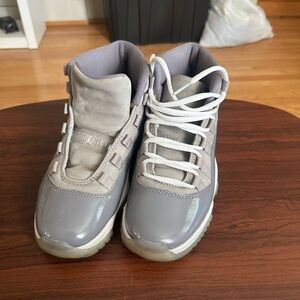 Jordan 11 Gray Sneakers Versatile Low-Top Design USED